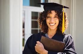 Scholarships for women in online MBA programs